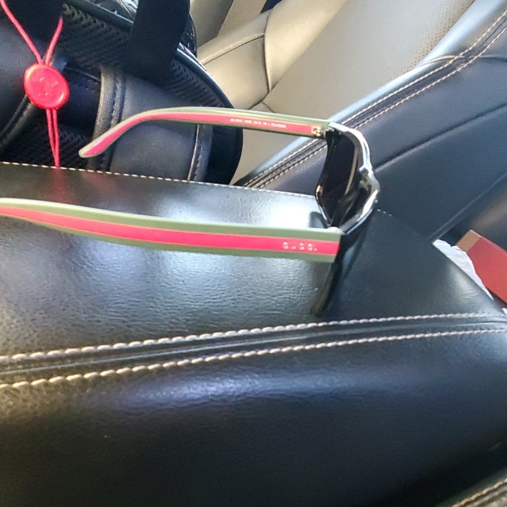 Gucci sunglasses. Polarized - Picture 3 of 7